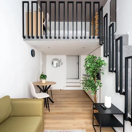 Mimis Lakeside Loft - Newly Renovated Гмунден