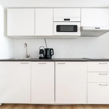 Mimis Lakeside Loft - Newly Renovated Апартаменты